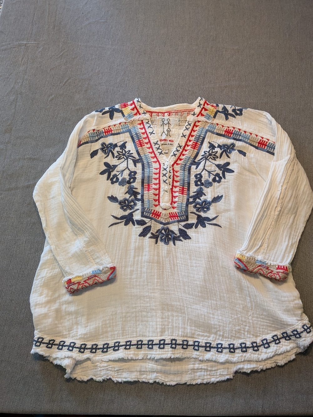 Johnny Was White Gauzy Top with Navy and Red Embroidery Size Small